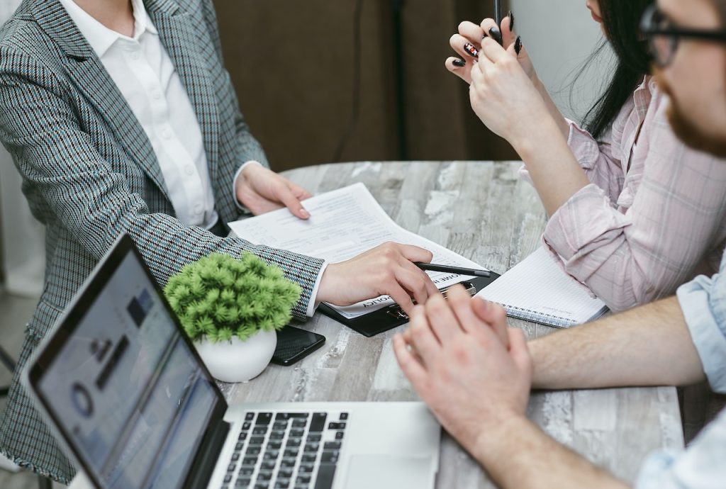 Los Beneficios de Contar con un Software para Inmobiliarias: Optimizando la Gestión de Clientes y Potenciando tu Negocio